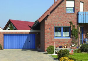 Schwingtor mit Schlupftür